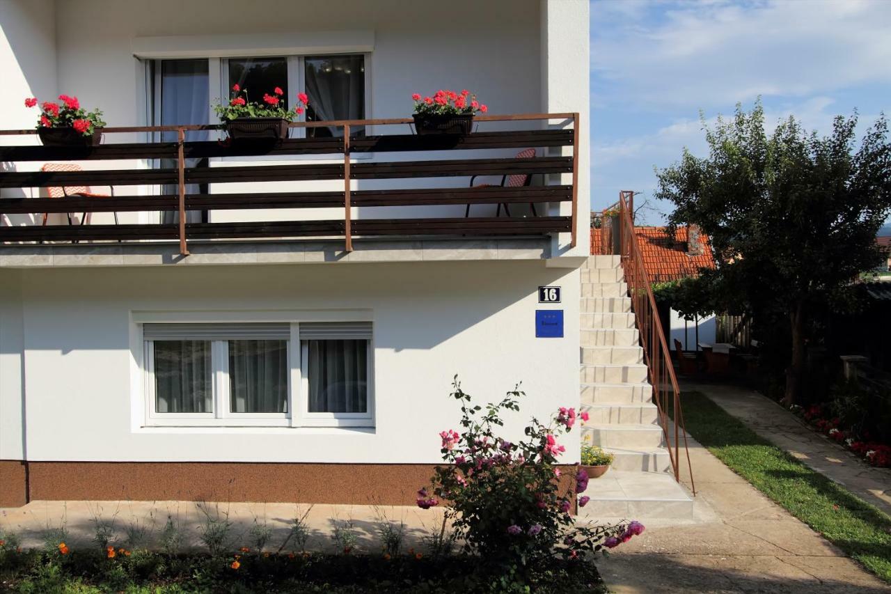 오토칵 Apartman Ana 아파트 외부 사진